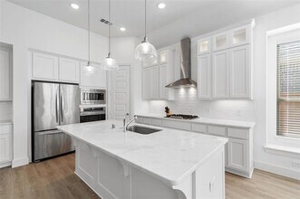 4005 Crossroads Ct in Oak Point, TX - Building Photo - Building Photo