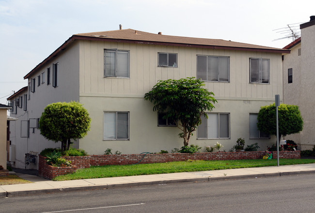 707 E Grand Ave in El Segundo, CA - Foto de edificio - Building Photo