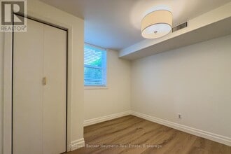 14 McElderry Rd in Guelph, ON - Building Photo - Building Photo