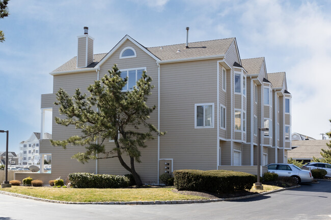 26 Ocean Ter in Long Branch, NJ - Building Photo - Building Photo