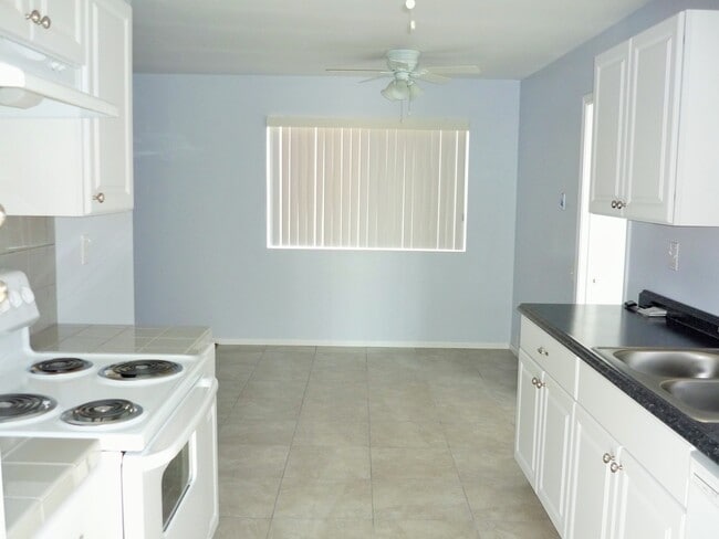 1184 Dearborn Dr in San Diego, CA - Building Photo - Building Photo