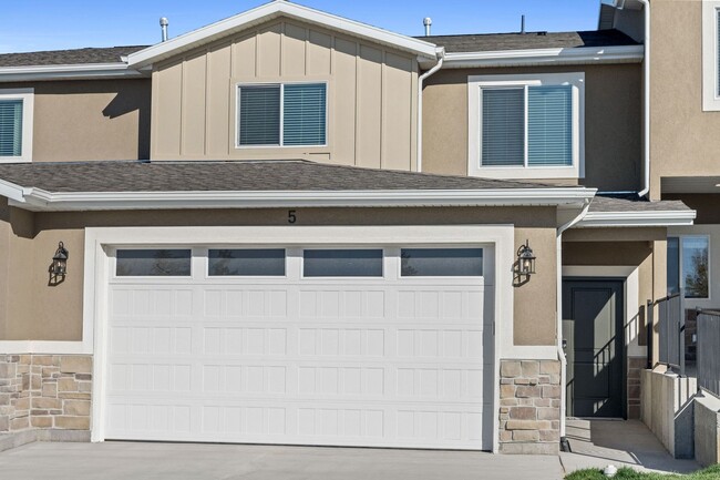 property at 175 E 500 N