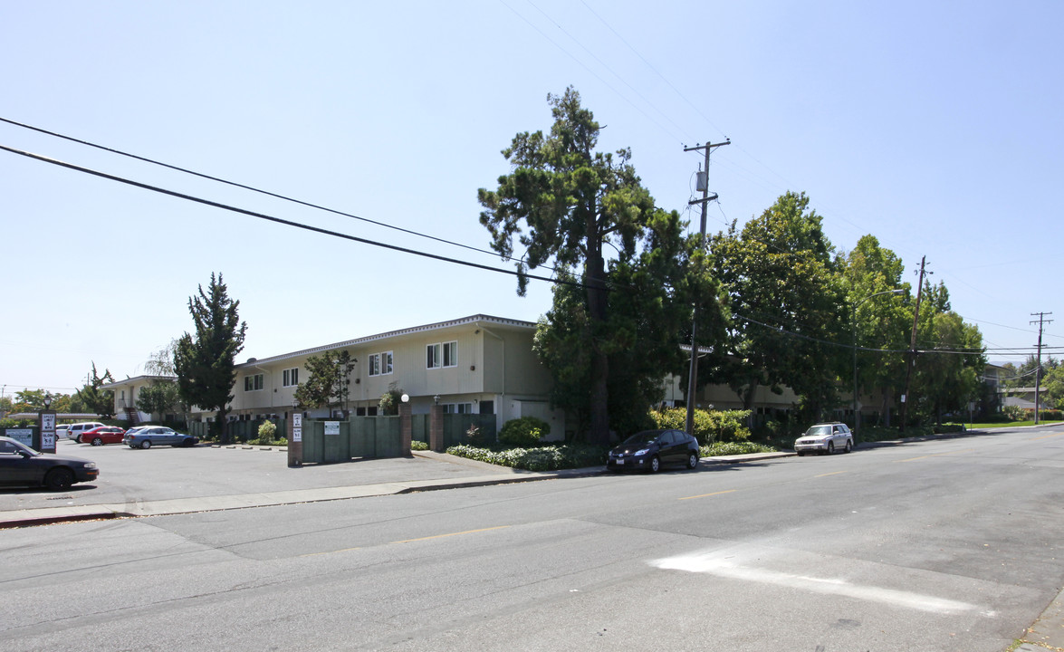 Kentfield Apartments in Mountain View, CA - Building Photo