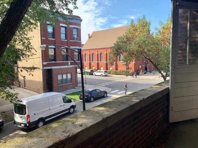 949 N Hoyne Ave-Unit -953-2 in Chicago, IL - Building Photo - Building Photo