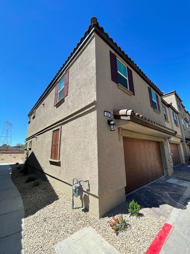 626 Sedum Ave. in Henderson, NV - Building Photo - Building Photo