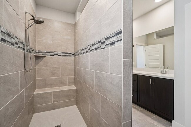 7041 Hayes Horizon in Live Oak, TX - Building Photo - Building Photo