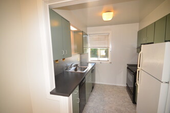 722-724-724 Parnassus Ave in San Francisco, CA - Building Photo - Building Photo