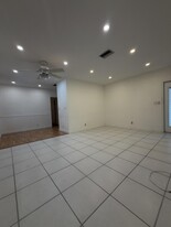 1300 N 17th Ave in Hollywood, FL - Building Photo
