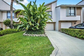 22845 Ironwedge Dr in Boca Raton, FL - Foto de edificio - Building Photo