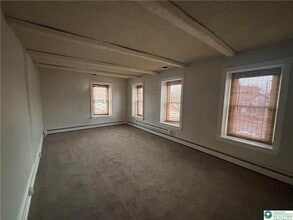 332 Main St in Emmaus, PA - Building Photo - Building Photo