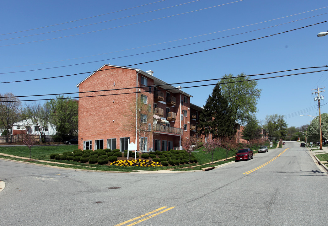 Markham View in Landover, MD - Building Photo