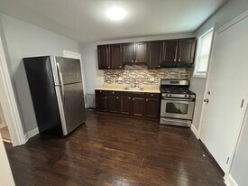 6199 Chinquapin Pkwy in Baltimore, MD - Building Photo