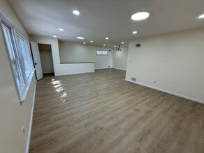 588 Avenue A in Bayonne, NJ - Building Photo - Building Photo