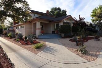 1303 N Harrison Ave in Fresno, CA - Foto de edificio - Building Photo
