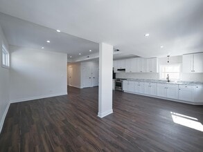 149 N Waller Ave, Unit 2 in Chicago, IL - Foto de edificio - Building Photo