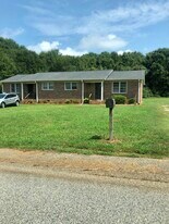 108 Hunter Dr, Unit 108 in Boiling Springs, SC - Building Photo