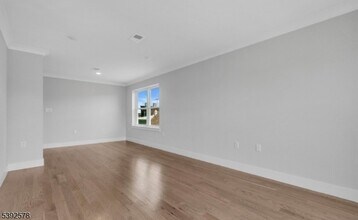 213 Pine St in Elizabeth, NJ - Building Photo - Building Photo