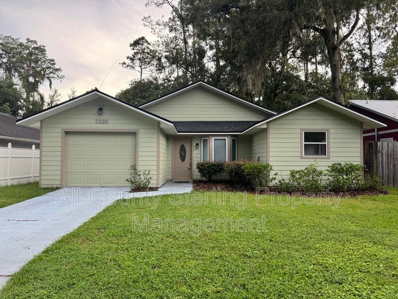 7320 NW 21 Way in Gainesville, FL - Building Photo