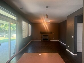 958 Ryan Ave in Clovis, CA - Building Photo - Building Photo