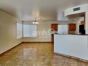 8735 W Christopher Michael Ln in Peoria, AZ - Building Photo - Building Photo