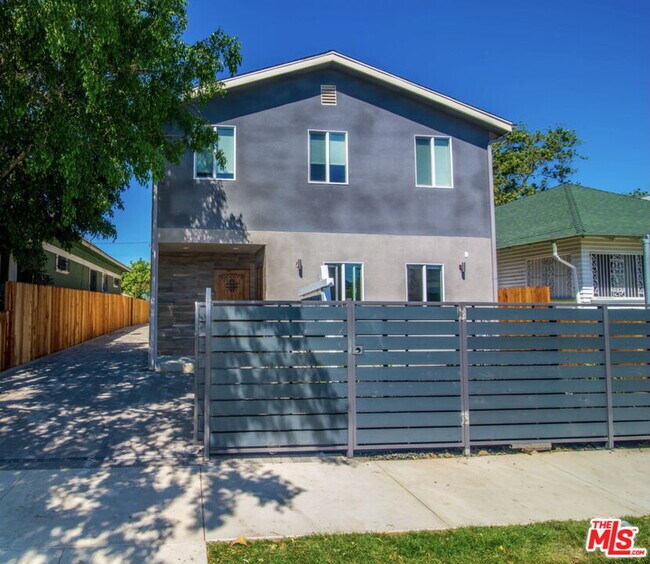 property at 3753 Woodlawn Ave