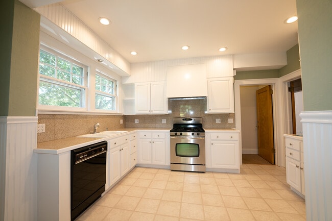 177 Park St, Unit 1 St Floor