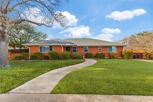 6201 Worth St in Dallas, TX - Building Photo