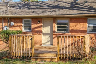 1204 W Brooks St in Norman, OK - Building Photo - Building Photo