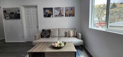 2912 1/2 Lincoln Park Avenue, 1/2, Unit 1/2 in Los Angeles, CA - Building Photo - Building Photo