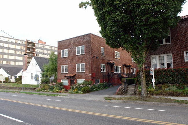 Rosegate Apartments in Portland, OR - Building Photo - Building Photo