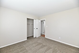 Cedars Apartments in Indianapolis, IN - Building Photo - Building Photo