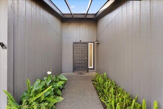 8077 Cornerstone Way in Citrus Heights, CA - Building Photo - Building Photo