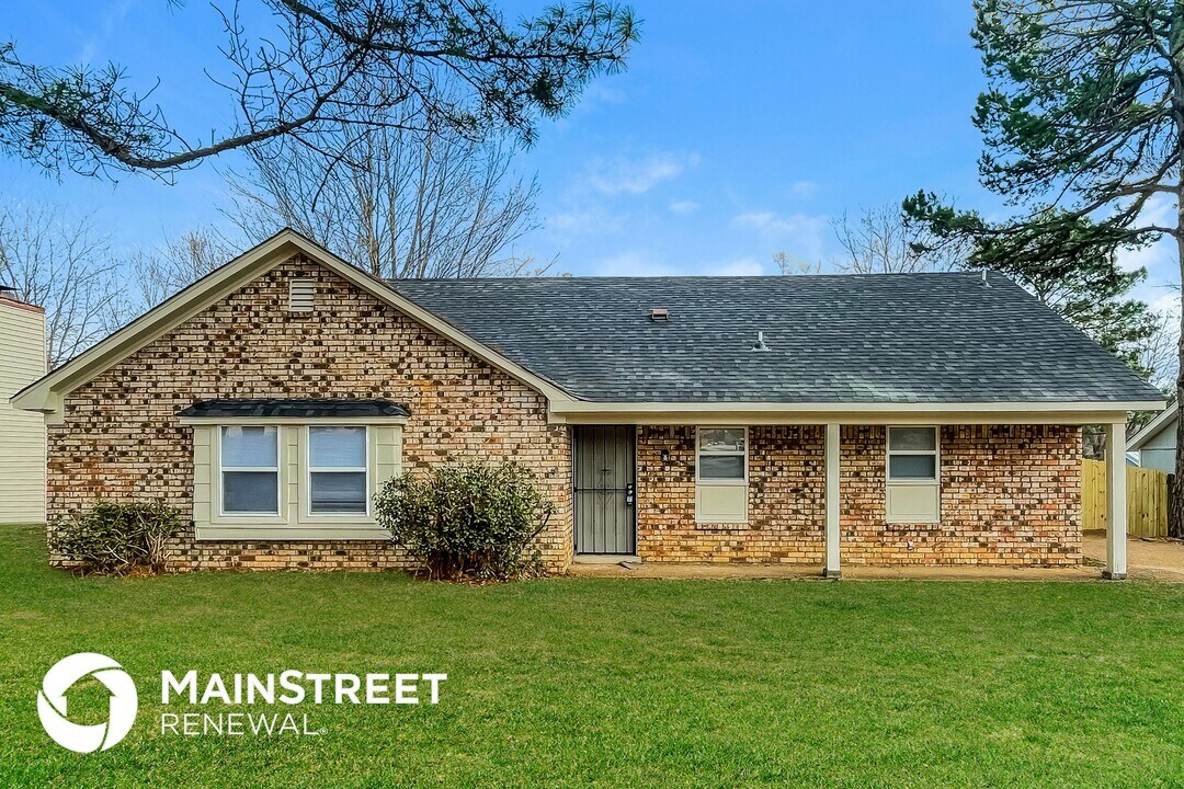 4290 Park Forest Dr in Memphis, TN - Building Photo