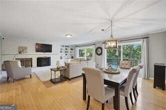 1930 Tapawingo Dr in Gainesville, GA - Foto de edificio - Building Photo