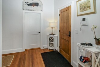 32 Carey St in Newport, RI - Building Photo - Building Photo