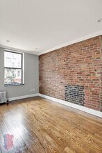 218 Avenue A in New York, NY - Building Photo - Building Photo