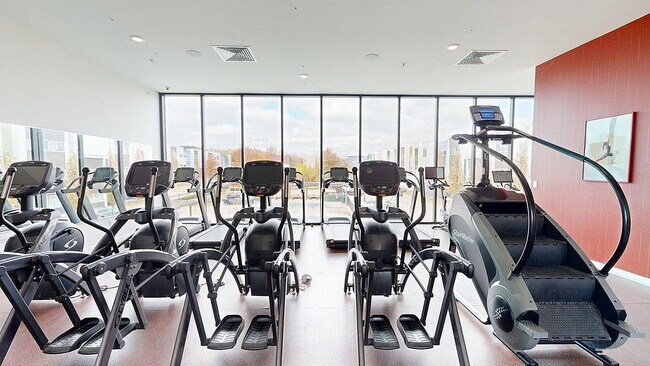 College Town Fayetteville in Fayetteville, AR - Foto de edificio - Building Photo