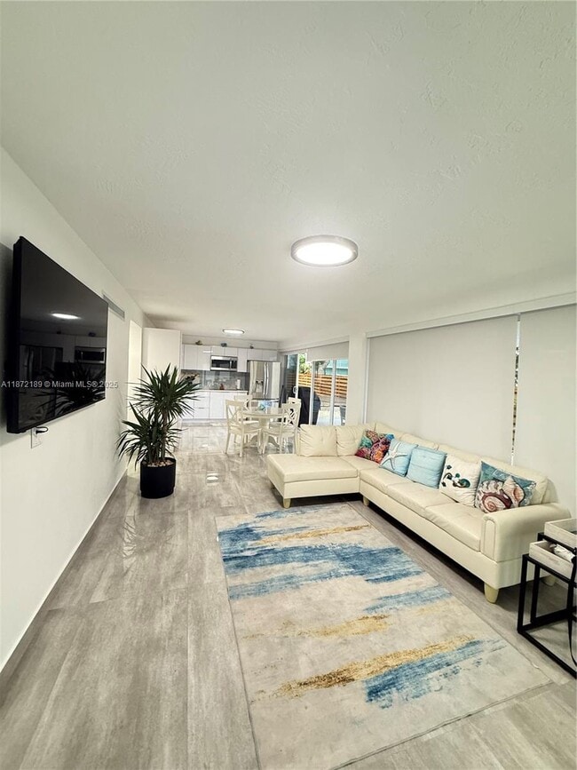 60 SE Marlin Ave in Key Largo, FL - Building Photo - Building Photo