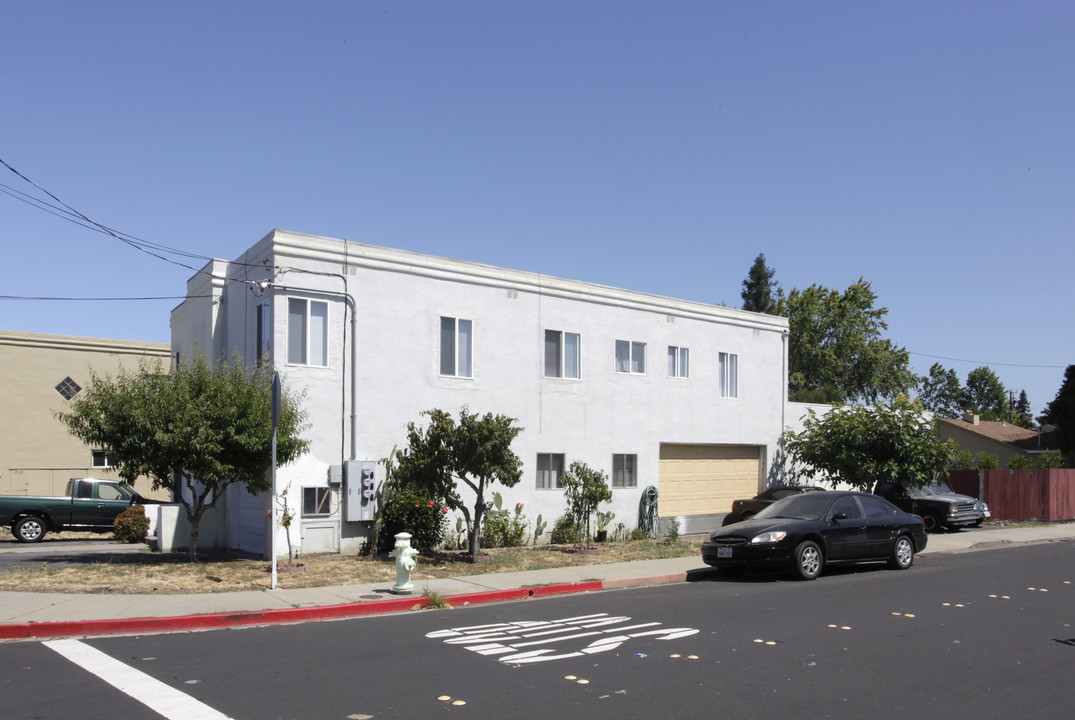 1502-1504 Stafford Ave in Redwood City, CA - Building Photo