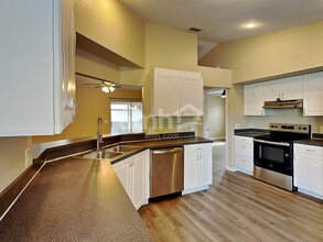 2774 SE Bishop Ave in Port St. Lucie, FL - Building Photo - Building Photo