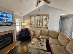 2013 W T Whitehead Dr in Jacksonville, NC - Building Photo - Building Photo