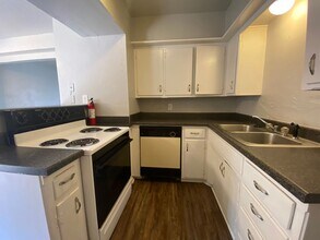 2408 N Reeves Ave in Oklahoma City, OK - Building Photo - Building Photo