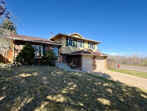 11811 W Dumbarton Dr in Morrison, CO - Building Photo - Building Photo