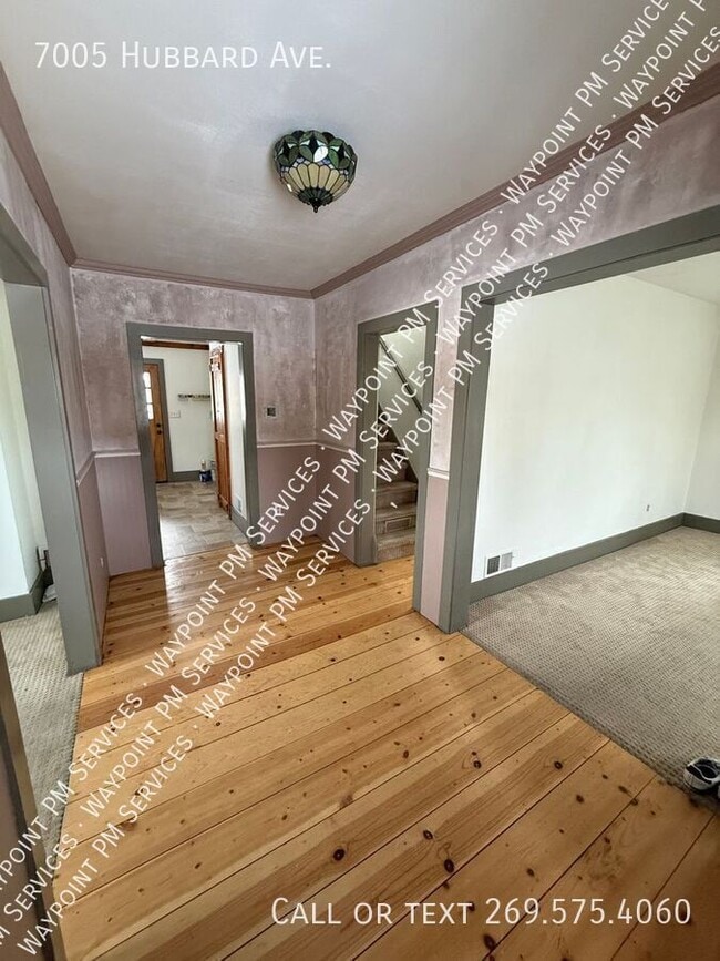 7005 Hubbard Ave in Middleton, WI - Building Photo - Building Photo