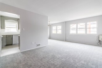 221- 69 Horace Harding Expy in Queens, NY - Building Photo - Building Photo