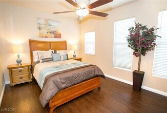 9975 Peace Way in Las Vegas, NV - Building Photo - Building Photo