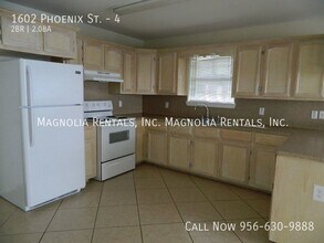 1602 Phoenix St, Unit 4 in Edinburg, TX - Building Photo - Building Photo