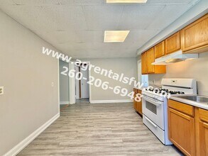 1711 W Main St-Unit -#3 in Fort Wayne, IN - Building Photo - Building Photo