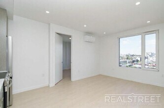 Bedford Avenue in Brooklyn, NY - Building Photo - Building Photo