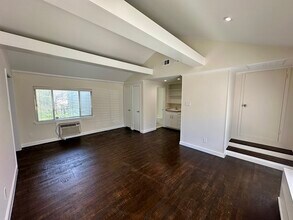 3020 5th Ave, Unit Unit C in Fort Worth, TX - Building Photo - Building Photo